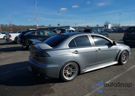 2014 Mitsubishi Lancer Evolution Gsr z USA, uszkodzony, nr VIN JA32W8FVXEU016178